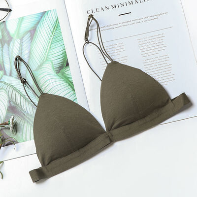 New French Style Bralette Seamless Deep V Lace Bra Wireless Thin Underwear Sexy Lingerie Soft Bras For Women Triangle Cup
New French Style Bralette Seamless Deep V Lace Bra Wireless Thin Underwear Sexy Lingerie Soft Bras For Women Triangle Cup