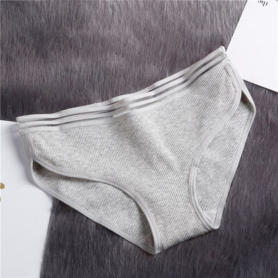 2018 Women Vertical Striped Cotton Panties Female Mid Waist Breathable Briefs Solid Elastic Crotch Lingerie Intimates Underwear
2018 Women Vertical Striped Cotton Panties Female Mid Waist Breathable Briefs Solid Elastic Crotch Lingerie Intimates Underwear