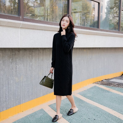 Autumn&winter turtleneck women with a thick&loose size to show thin&long wool dress over the knee sweater dress
Autumn&winter turtleneck women with a thick&loose size to show thin&long wool dress over the knee sweater dress