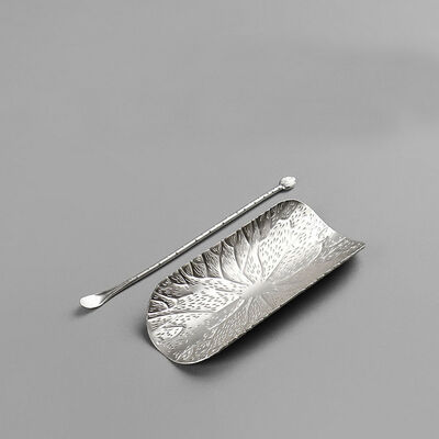 Lotus Leaf Shaped Metal Cha He Kungfu Tea Leaves Presentation Vessel & Scoop Set Silver
Lotus Leaf Shaped Metal Cha He Kungfu Tea Leaves Presentation Vessel & Scoop Set Silver
