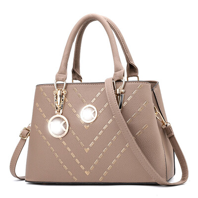 2019 summer new bag female European&American big bag PU leather fashion handbags Messenger shoulder bag
2019 summer new bag female European&American big bag PU leather fashion handbags Messenger shoulder bag