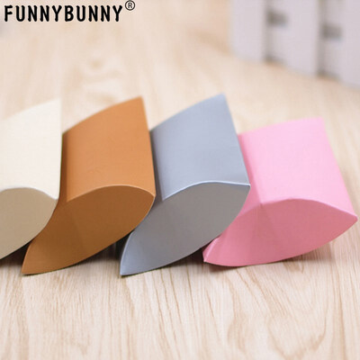 FUNNYBUNNY Wedding Favor Box Cute Kraft Paper Pillow Party Favour Gift Candy Bag
FUNNYBUNNY Wedding Favor Box Cute Kraft Paper Pillow Party Favour Gift Candy Bag