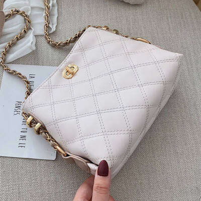 On the new small bag women 2019 new Korean version of Joker Messenger bag Lingge chain bag fashion bucket bag
On the new small bag women 2019 new Korean version of Joker Messenger bag Lingge chain bag fashion bucket bag