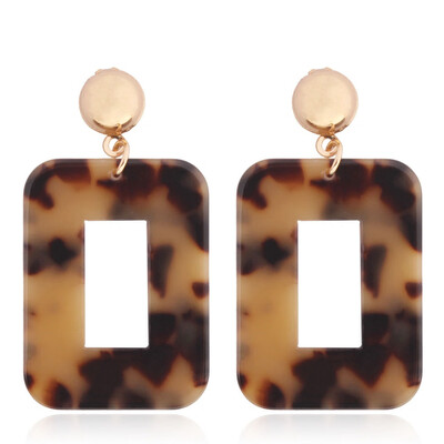 Alloy Dangle Earrings with Cellulose AcetateResin Rectangle Golden Plated SandyBrown 55x30mm
Alloy Dangle Earrings with Cellulose AcetateResin Rectangle Golden Plated SandyBrown 55x30mm
