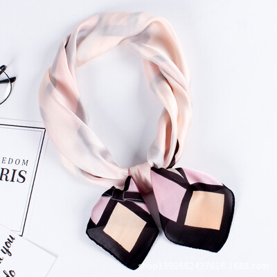 New scarf female Korean version of the small square scarf spring&autumn tide hair band female small fresh Korean professional silk scarf decorative scarf
New scarf female Korean version of the small square scarf spring&autumn tide hair band female small fresh Korean professional silk scarf decorative scarf