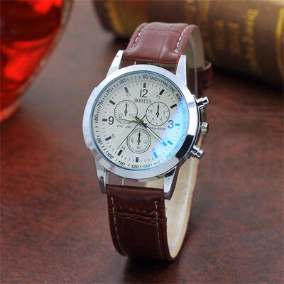 Casual Mens Wrist Watch With Grain Leather Strap Fashionable Two-tone Watch With Sub-dials
Casual Mens Wrist Watch With Grain Leather Strap Fashionable Two-tone Watch With Sub-dials
