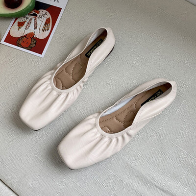 Net red grandma shoes women flat 2019 new Joker one pedal bean shoes fairy night shoes soft sole shoes tide
Net red grandma shoes women flat 2019 new Joker one pedal bean shoes fairy night shoes soft sole shoes tide