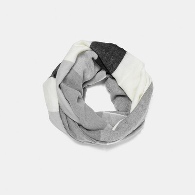 New za autumn&winter models wide plaid scarf ra European&American style womens cashmere color matching hair double-sided shawl to keep warm
New za autumn&winter models wide plaid scarf ra European&American style womens cashmere color matching hair double-sided shawl to keep warm
