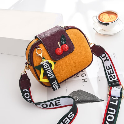 On the new womens bag tide Korean version of Joker shoulder bag messenger bag girl fashion casual simplicity
On the new womens bag tide Korean version of Joker shoulder bag messenger bag girl fashion casual simplicity