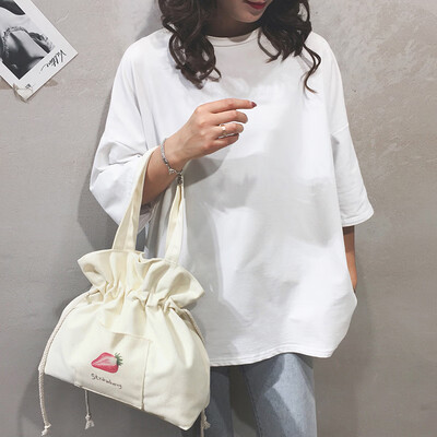 Small fresh literary student bag female 2019 new ins Japanese soft sister girl canvas shoulder bag tide
Small fresh literary student bag female 2019 new ins Japanese soft sister girl canvas shoulder bag tide