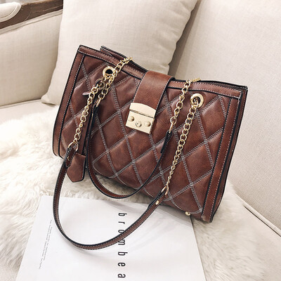 Texture bag women 2019 new Korean Joker Lingge retro chain portable tote bag bag shoulder bag
Texture bag women 2019 new Korean Joker Lingge retro chain portable tote bag bag shoulder bag
