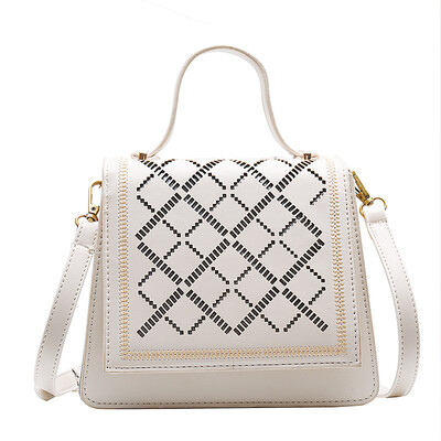 Fashion peach heart lock embroidery thread handbag 2019 new chain shoulder bag tide wild temperament diagonal cross pu bucket bag
Fashion peach heart lock embroidery thread handbag 2019 new chain shoulder bag tide wild temperament diagonal cross pu bucket bag