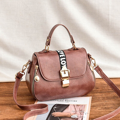 Womens bag new Chaohan version 100 handbag fashion lady one shoulder oblique satchel personality
Womens bag new Chaohan version 100 handbag fashion lady one shoulder oblique satchel personality