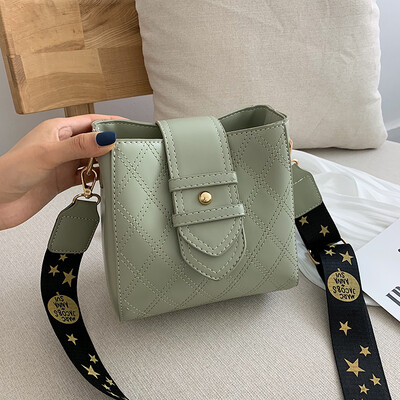 Summer bag handbags new 2019 Korean version ins super fire wild shoulder slung fashion wide shoulder strap bucket bag
Summer bag handbags new 2019 Korean version ins super fire wild shoulder slung fashion wide shoulder strap bucket bag