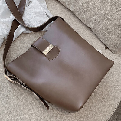 Summer popular bag simple mother bucket bag women 2019 new Korean version of Joker shoulder Messenger bag
Summer popular bag simple mother bucket bag women 2019 new Korean version of Joker shoulder Messenger bag