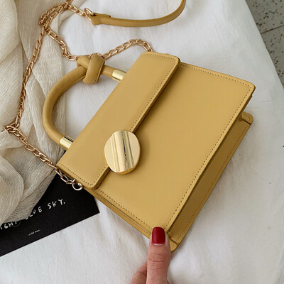Women 2019 new Korean version of simple retro fashion handbag bag shoulder slung chain small square bag
Women 2019 new Korean version of simple retro fashion handbag bag shoulder slung chain small square bag