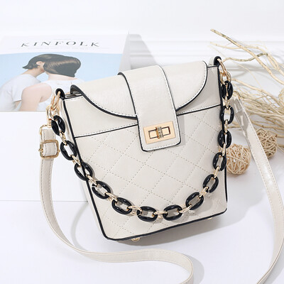 Lock chain bag new fashion summer fashion casual Ling single shoulder satchel mobile phone bag
Lock chain bag new fashion summer fashion casual Ling single shoulder satchel mobile phone bag