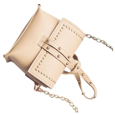 PU leather female models simple rivet small square bag handbag shoulder diagonalBag 125 115 65cm
PU leather female models simple rivet small square bag handbag shoulder diagonalBag 125 115 65cm