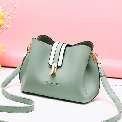 Womens water bucket bag single shoulder bag fashionable inclined bag summer bag simple recreational saddle
Womens water bucket bag single shoulder bag fashionable inclined bag summer bag simple recreational saddle