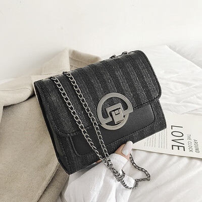 Fashion wild striped shoulder bag female 2019 new simple contrast color woven bag retro temperament chain Messenger bag
Fashion wild striped shoulder bag female 2019 new simple contrast color woven bag retro temperament chain Messenger bag