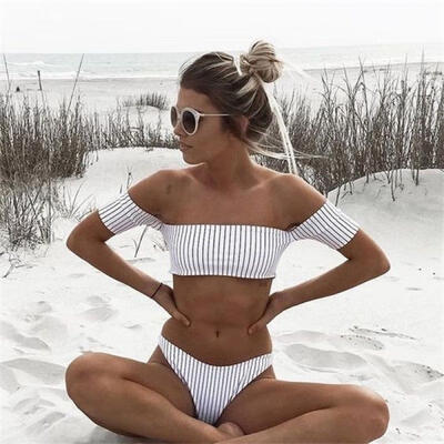 HOT Fashion Sexy Women Off Shoulder Ruffle Swimsuit Push-up Bikini Set Bathing Suit Swimwear Beachwear
HOT Fashion Sexy Women Off Shoulder Ruffle Swimsuit Push-up Bikini Set Bathing Suit Swimwear Beachwear