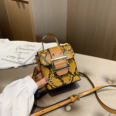 Qiao Bani 2019 new European&American style fashion snake small box handbag shoulder diagonal female bag factory direct sales
Qiao Bani 2019 new European&American style fashion snake small box handbag shoulder diagonal female bag factory direct sales