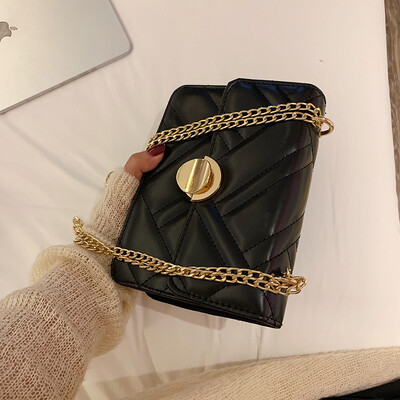 2019 new texture small square bag Korean version of the wild embroidery thread round lock small bag female simple chain shoulder Messenger bag
2019 new texture small square bag Korean version of the wild embroidery thread round lock small bag female simple chain shoulder Messenger bag