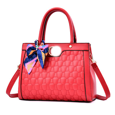 2019 spring&summer new European&American big bag shoulder bag simple wild female bag diagonal cross bag handbag
2019 spring&summer new European&American big bag shoulder bag simple wild female bag diagonal cross bag handbag