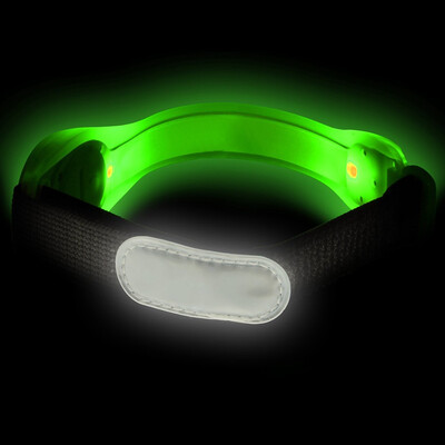 LED Running Armband High Visibility Light Up Sports Wristbands Adjustable Glowing Bracelet in The Dark For Runners Joggers
LED Running Armband High Visibility Light Up Sports Wristbands Adjustable Glowing Bracelet in The Dark For Runners Joggers