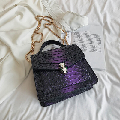 Qiao Bani 2019 new European&American style fashion snake skin pattern BV snake head flip cover bag shoulder diagonal cross tide handbag
Qiao Bani 2019 new European&American style fashion snake skin pattern BV snake head flip cover bag shoulder diagonal cross tide handbag