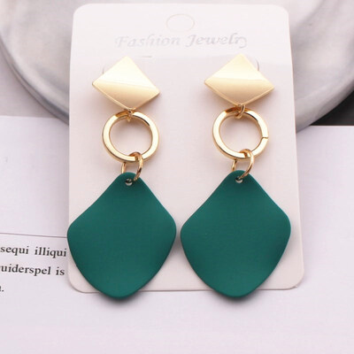 EK775 New Fashion Round Waterdrop Pendant Earrings for Women Geometric Metal Square Dangle Earring oorbellen
EK775 New Fashion Round Waterdrop Pendant Earrings for Women Geometric Metal Square Dangle Earring oorbellen