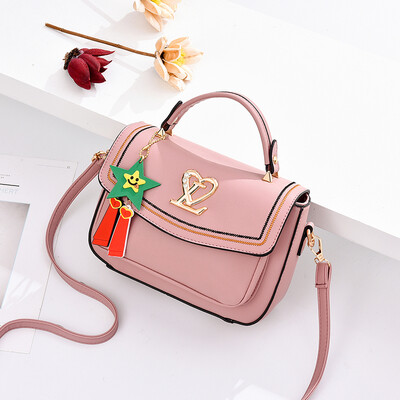 Summer womens new fashion ins Joker ladies hand bill of lading shoulder Messenger bag in summer
Summer womens new fashion ins Joker ladies hand bill of lading shoulder Messenger bag in summer