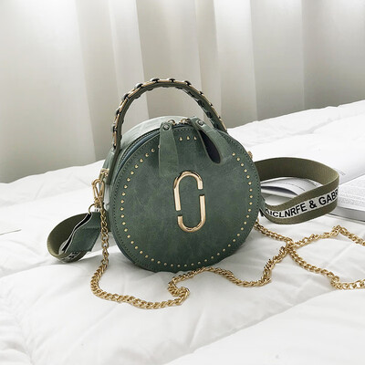 Chic chain bag female Korean version of Joker fashion rivet small round bag new 2019 chain texture slung bag
Chic chain bag female Korean version of Joker fashion rivet small round bag new 2019 chain texture slung bag