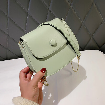 2019 new retro chain bag female Korean version of the simple wild temperament shoulder bag fashion casual Messenger saddle bag
2019 new retro chain bag female Korean version of the simple wild temperament shoulder bag fashion casual Messenger saddle bag