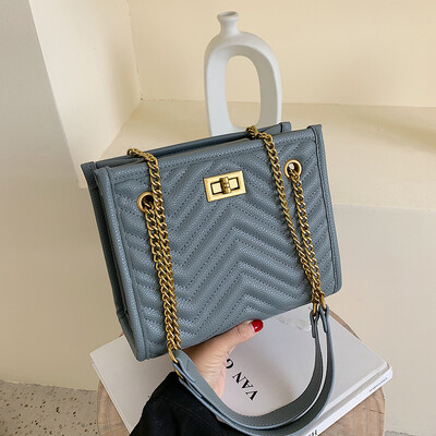 High - level air bag retro chic lock chain bag new 2019 simple air single - shoulder bag oblique satchel
High - level air bag retro chic lock chain bag new 2019 simple air single - shoulder bag oblique satchel