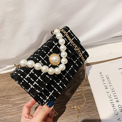 Wild fairy niche net red fashion chain woolen crossbody bag 2019 new foreign gas lattice pearl handbag
Wild fairy niche net red fashion chain woolen crossbody bag 2019 new foreign gas lattice pearl handbag
