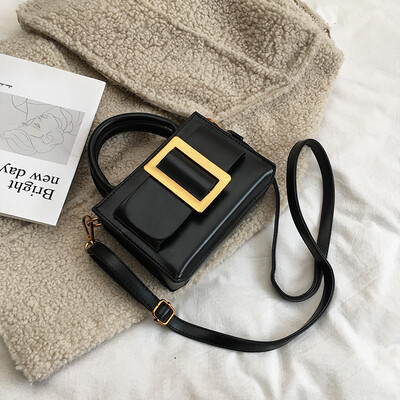 On the new retro Messenger bag small female 2019 new wave Korean version of the wild shoulder fashion texture solid color small square bag
On the new retro Messenger bag small female 2019 new wave Korean version of the wild shoulder fashion texture solid color small square bag