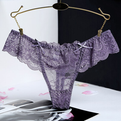New Lace Tranparent Thong Underwear Female Thongs Hollow Out Briefs For Women Sexy Panties Women G-String Ladies Briefs
New Lace Tranparent Thong Underwear Female Thongs Hollow Out Briefs For Women Sexy Panties Women G-String Ladies Briefs