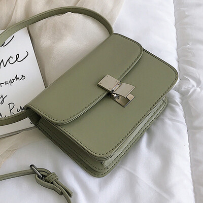In summer the new little fresh girl 2019 new fashion pure color tofu bag students take the oblique satchel bag
In summer the new little fresh girl 2019 new fashion pure color tofu bag students take the oblique satchel bag