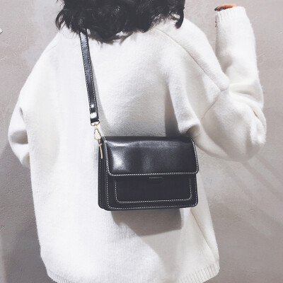 Ins super fire retro bag Messenger bag female 2019 new Korean version of the wild fashion ocean shoulder small square bag
Ins super fire retro bag Messenger bag female 2019 new Korean version of the wild fashion ocean shoulder small square bag