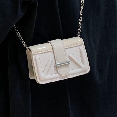 Summer new female 2019 new Chaohan version 100 lap slant chain bag Xiaoqing new fashion square bag
Summer new female 2019 new Chaohan version 100 lap slant chain bag Xiaoqing new fashion square bag