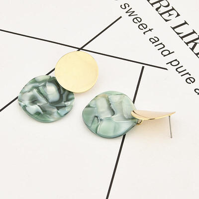 Korean New Round Earrings Resin Black White Acetic Acid Dangle Drop Earrings For Women Statement Earings Fashion Jewelry 2019
Korean New Round Earrings Resin Black White Acetic Acid Dangle Drop Earrings For Women Statement Earings Fashion Jewelry 2019