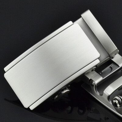 Alloy belt buckle automatic buckle waist lead pants lead custom LOGO fashion casual belt buckle LY25-1066
Alloy belt buckle automatic buckle waist lead pants lead custom LOGO fashion casual belt buckle LY25-1066