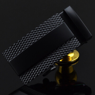 Dongguan buckle mens belt head automatic buckle belt waist lead mens pants lead business casual LY25-1056
Dongguan buckle mens belt head automatic buckle belt waist lead mens pants lead business casual LY25-1056