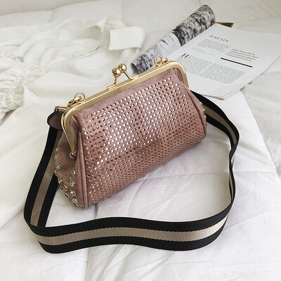 Tailored Fashion Women Retro Ribbons Hollow Out Coin Purse Messenger Bags Crossbody Bag
Tailored Fashion Women Retro Ribbons Hollow Out Coin Purse Messenger Bags Crossbody Bag