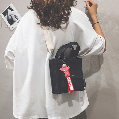 Summer handbag bag female 2019 new Korean version of the casual broadband shoulder slung Harajuku girls canvas bag
Summer handbag bag female 2019 new Korean version of the casual broadband shoulder slung Harajuku girls canvas bag