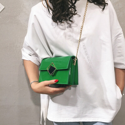 Advanced sense French niche mini 2019 new tide chain fashion simple foreign gas lock chic diagonal shoulder
Advanced sense French niche mini 2019 new tide chain fashion simple foreign gas lock chic diagonal shoulder