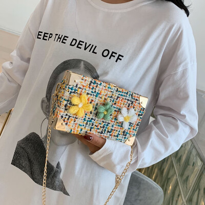 Cute mini bag handbag 2019 new fashion fashion woolen chain bag wild ins shoulder shoulder bag
Cute mini bag handbag 2019 new fashion fashion woolen chain bag wild ins shoulder shoulder bag