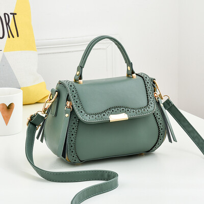 The new Korean version of the womens bag in summer is a simple summer bag autumn&winter oblique satchel bag fashion leisur
The new Korean version of the womens bag in summer is a simple summer bag autumn&winter oblique satchel bag fashion leisur