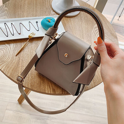Qiao Bani 2019 new Korean chic fashion street shoot trend wild geometric bag hand shoulder shoulder diagonal handbag
Qiao Bani 2019 new Korean chic fashion street shoot trend wild geometric bag hand shoulder shoulder diagonal handbag